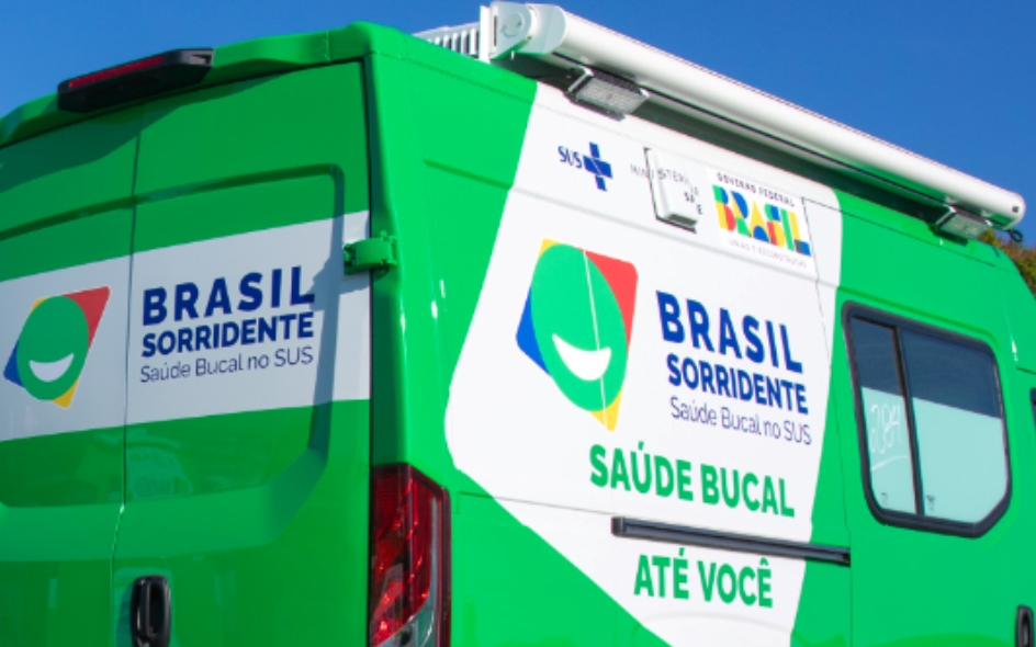 COMPROMISSO COM A SAÚDE: ODONTOMÓVEL VOLTA A PERCORRER O INTERIOR DE COCOS